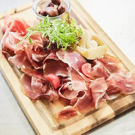 호텔 Weinforum Franken & Restaurant 3*