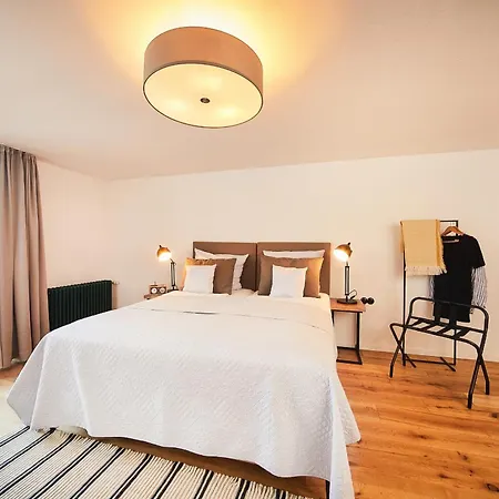 호텔 Weinforum Franken & Restaurant 3*