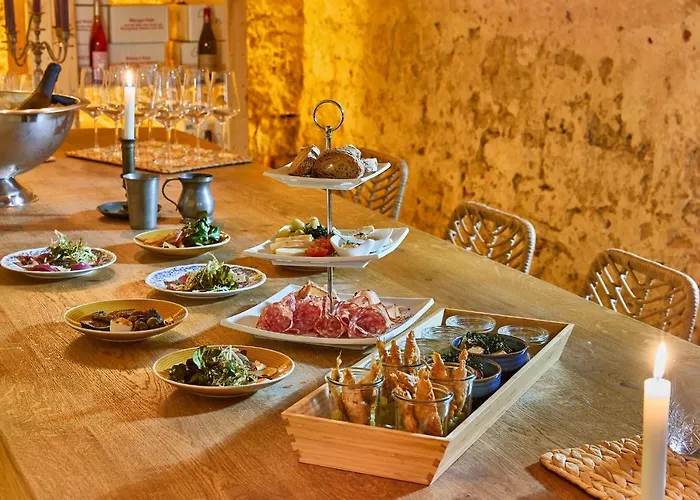 Weinforum Franken & Restaurant فندق