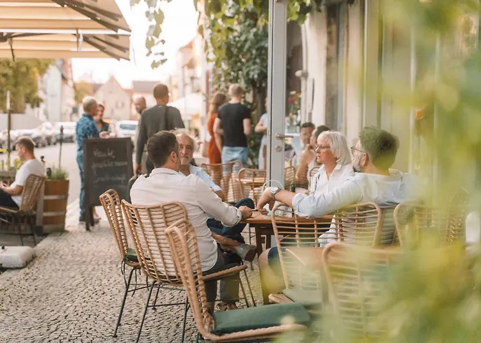 Weinforum Franken & Restaurant فندق آيبلشتات